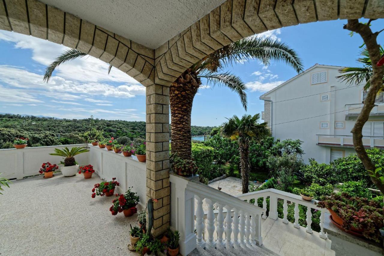 App&Rooms Anica Kampor Exterior photo