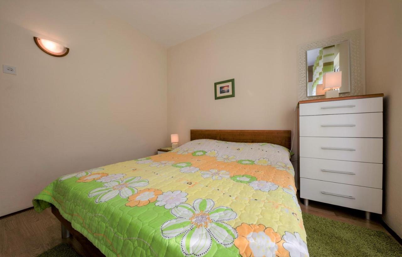 App&Rooms Anica Kampor Exterior photo